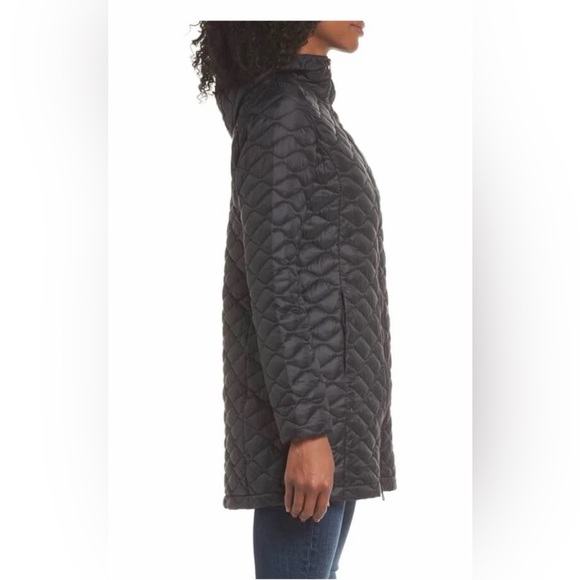The North Face Womens ThermoBall Insulated Hooded Parka - Black-Medium, like new - Picture 2 of 12